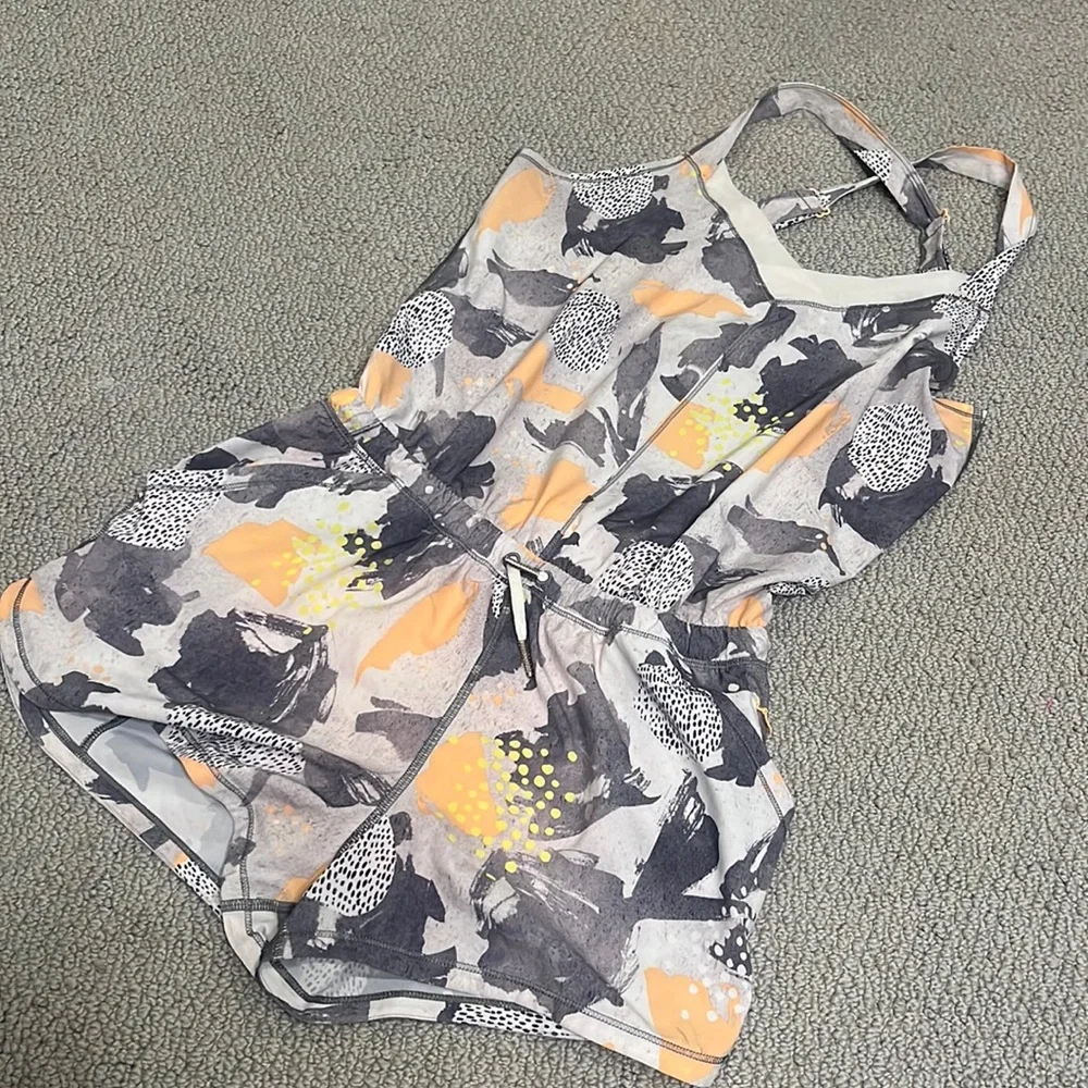 Lululemon Be Free Runsie
Mini Art Pop White Multi 6 - Picture 3 of 10